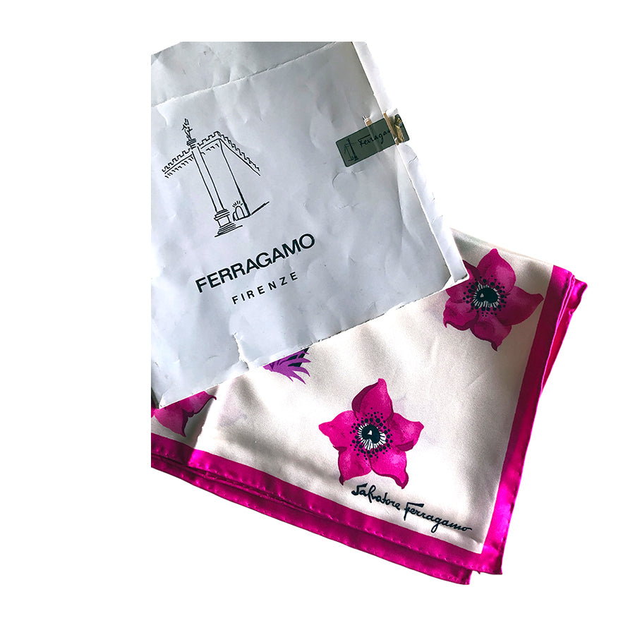 SALVATORE FERRAGAMO Foulard in Seta