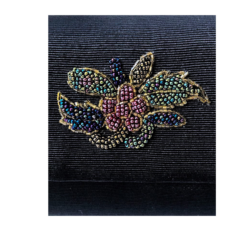 LA NUIT FEMME Pochette con Catena