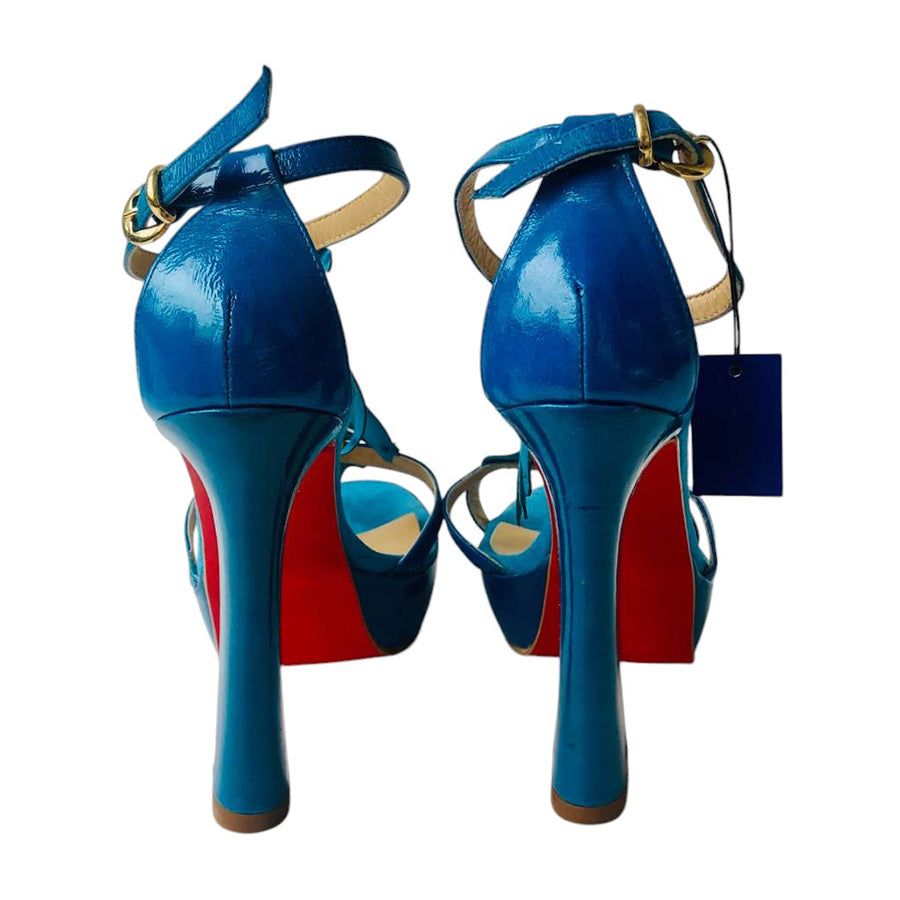 L’ESTROSA Ankle Strap Sandal