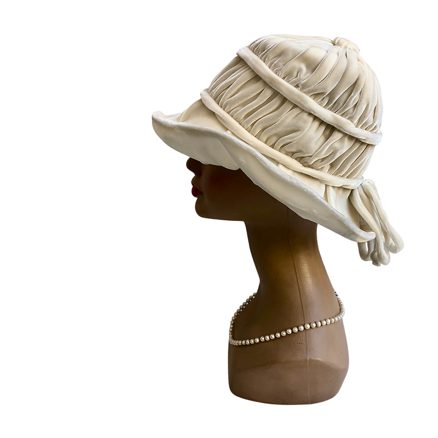 VINTAGE UNSIGNED Picture Hat