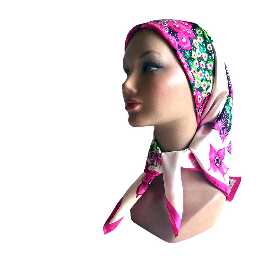 SALVATORE FERRAGAMO Foulard in Seta